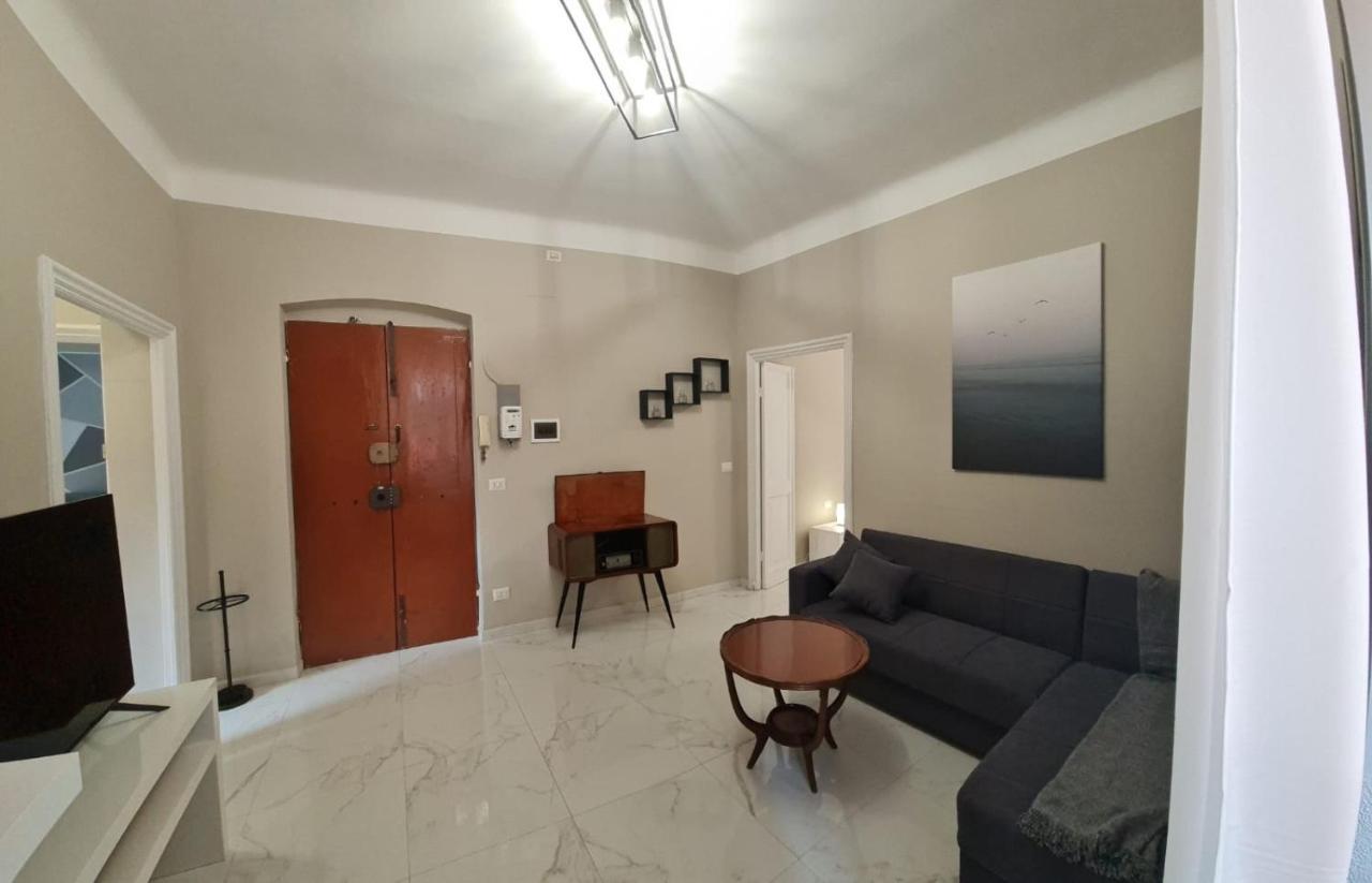Apartamento Ampio Con 2 Posti Auto E Cortile Génova