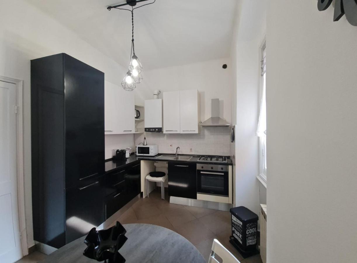 Apartamento Ampio Con 2 Posti Auto E Cortile *