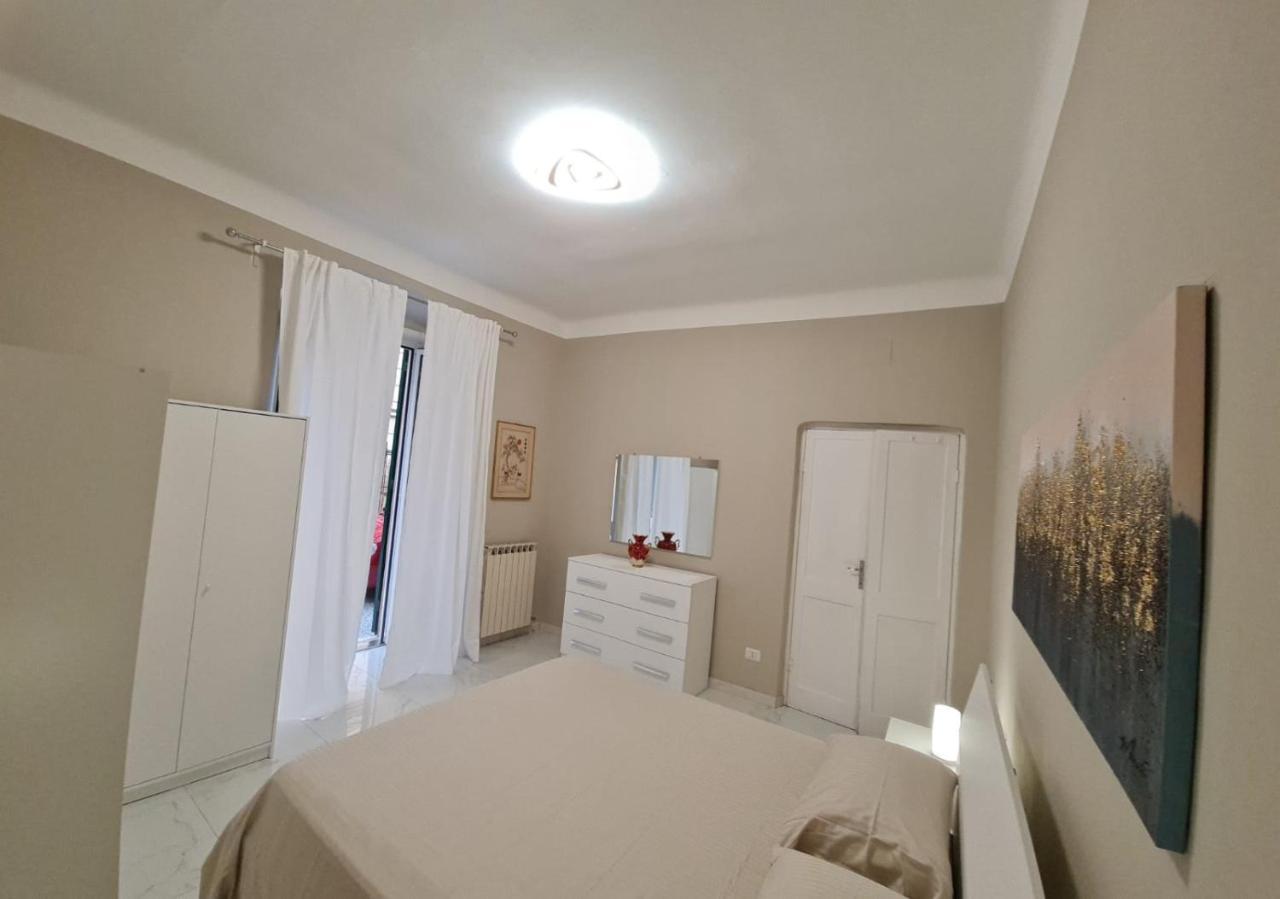 Apartamento Ampio Con 2 Posti Auto E Cortile